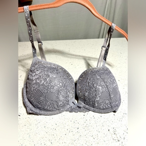 Victoria’s Secret Dream‎ Angels Push-Up Bra 32 DD rhinestones & lace detail - Picture 1 of 6